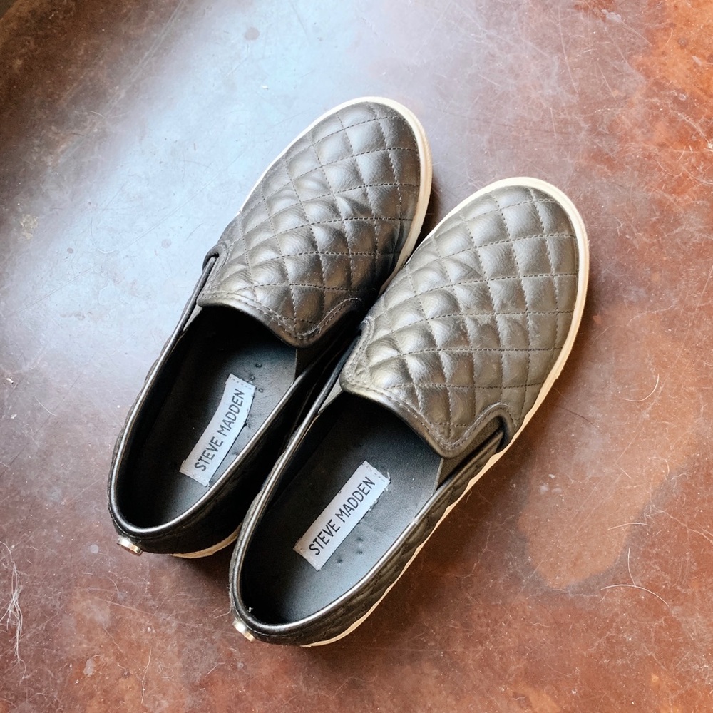 Steve Madden Ecentrcq Black Slip Ons